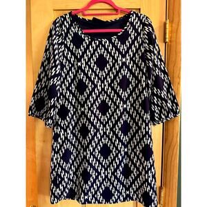 Peach Love Cream California, Navy Shift Dress, Size Small